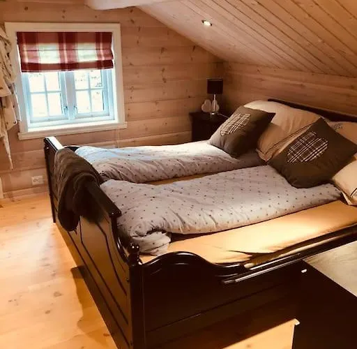 펜션 Large Beautiful Log Near Norheimsund And Hardangerfjord