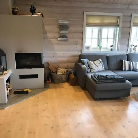 Holiday home Large Beautiful Log Near Norheimsund And Hardangerfjord Kvam (Hordaland)